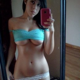 hot selfshot latin babe 23