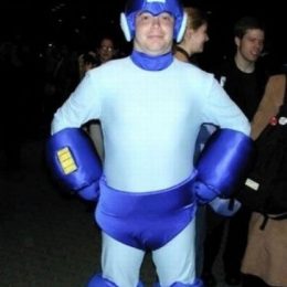 most hilarious cosplay costumes 13