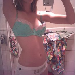 hot teen sefie 0030